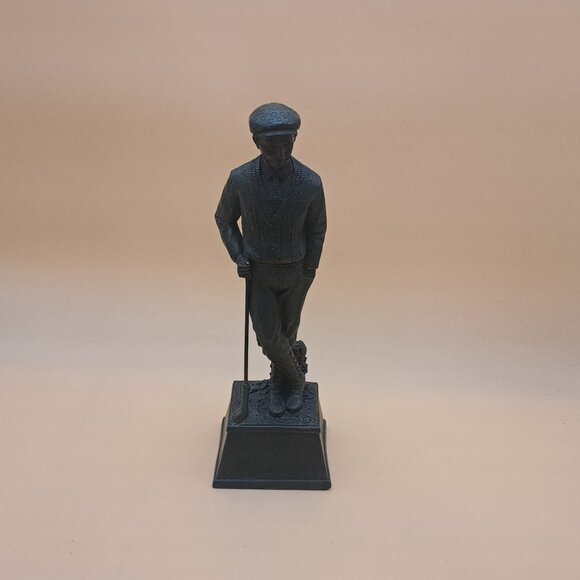 Crosa Male Golfer Statue - Picture 1 of 11